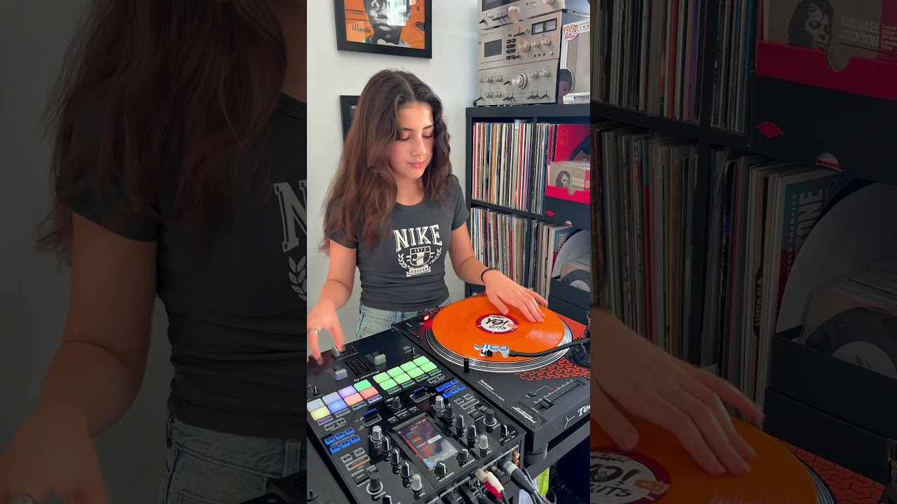 Testing Technics Lamborghini turntable 🚀  #djmichelle #technics #scratching #scratchdj #scratch