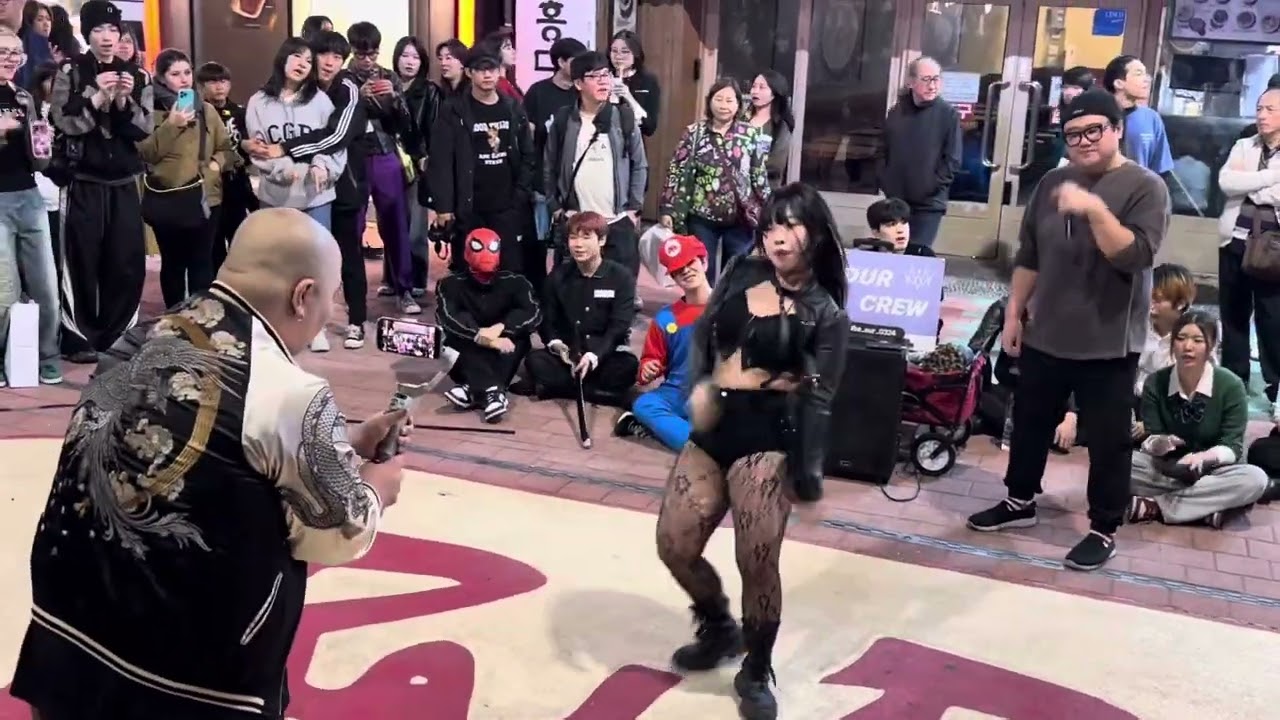 HONGDAE K-POP SOLO BUSKING (BEOUR CREW) - [Hyolyn feat. Gray] Dally