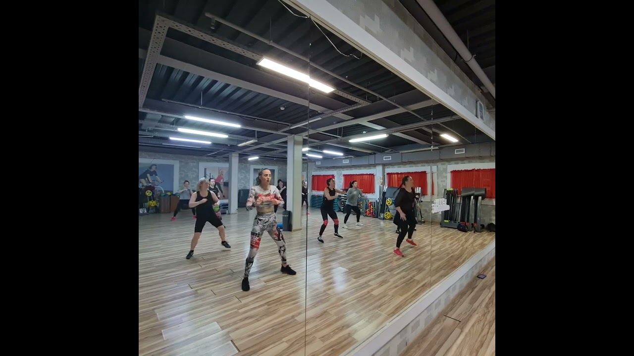 Strong -mix / Strong by zumba - mix/ strongnation -mix