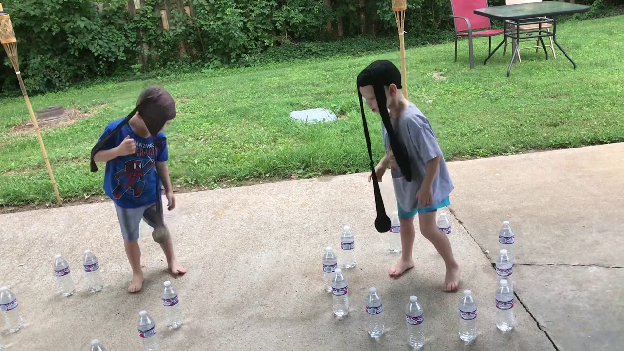MINUTE TO WIN IT GAMES: ELEPHANT MARCH, NOSE DIVE, and FIND THE WORMS | The Twin Lounge