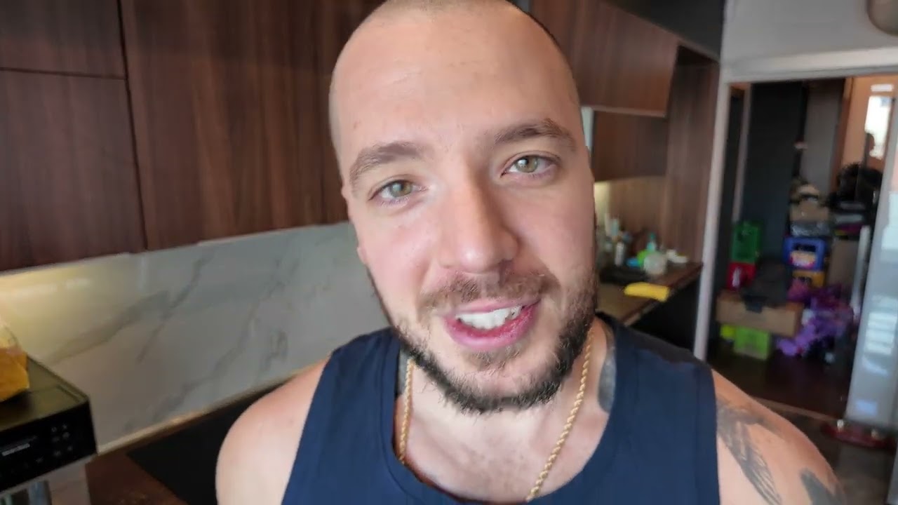 Totul costa la banii tai!