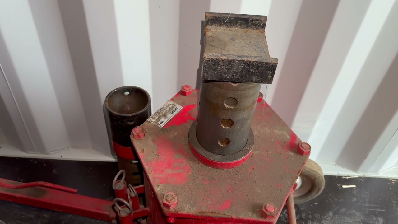 Lot 241A: AFF 10 Ton Air Jack