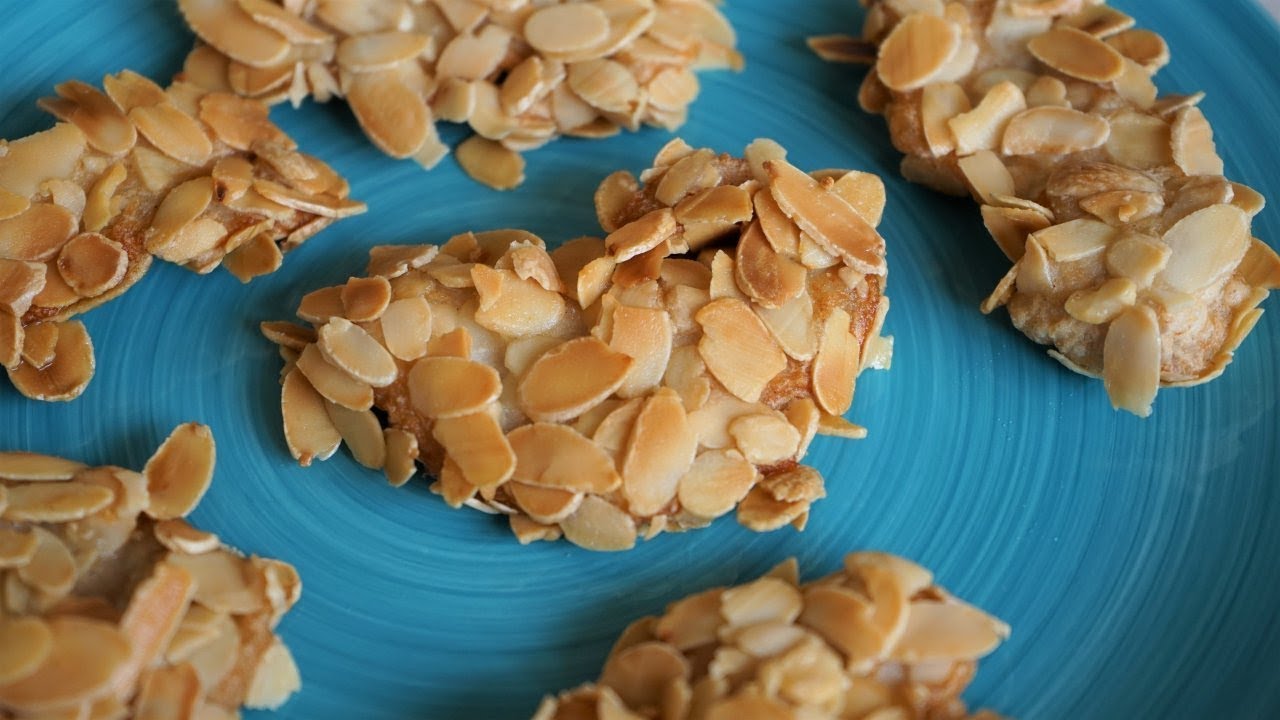 Crunchy Almond Chicken - Chinese Famous Dish - Morgane Recipes