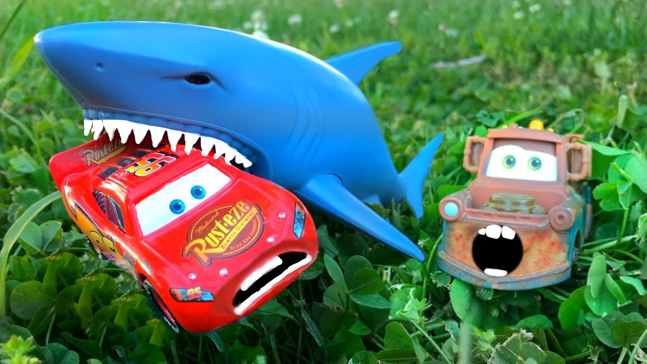 Disney Pixar Cars Lightning McQueen Dreams Chased Attacked Eaten By SHARK, Mater Rescues Cars Toys