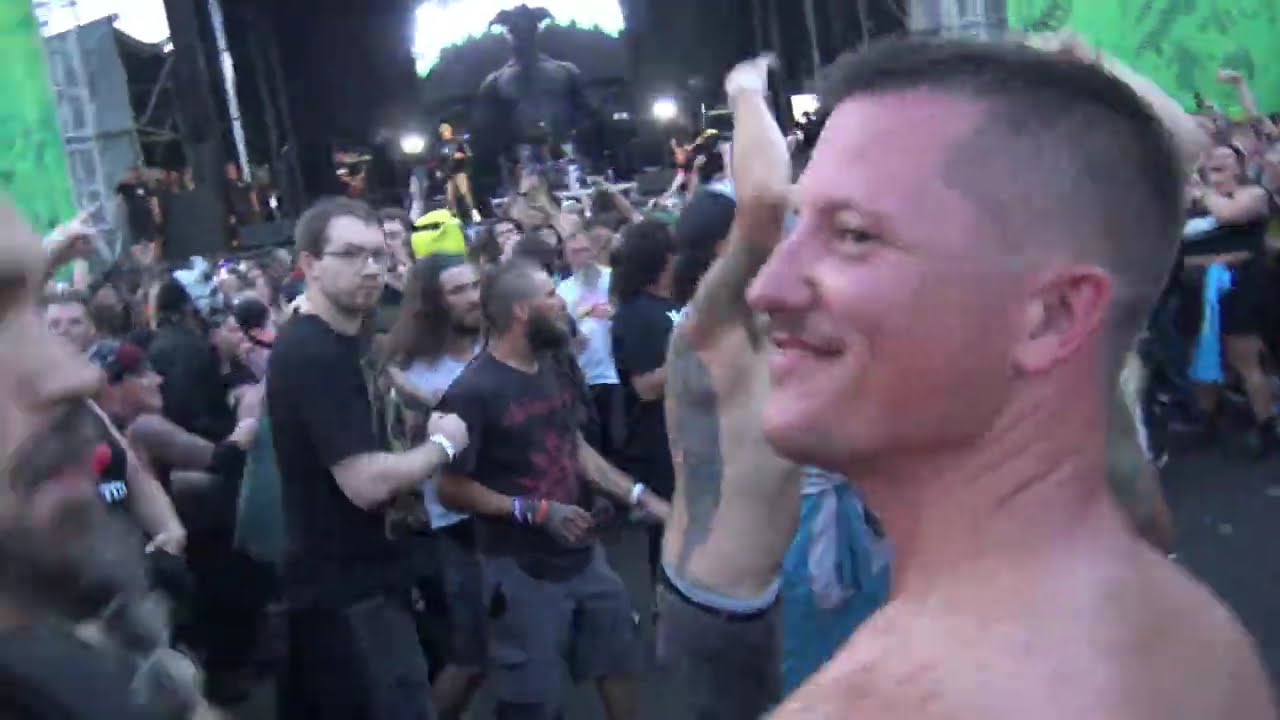 Hatebreed - MOSH PIT - Louder Than Life Festival 25 - FULL SET - CROWD SURFING - 9/19/25 - CROWD POV