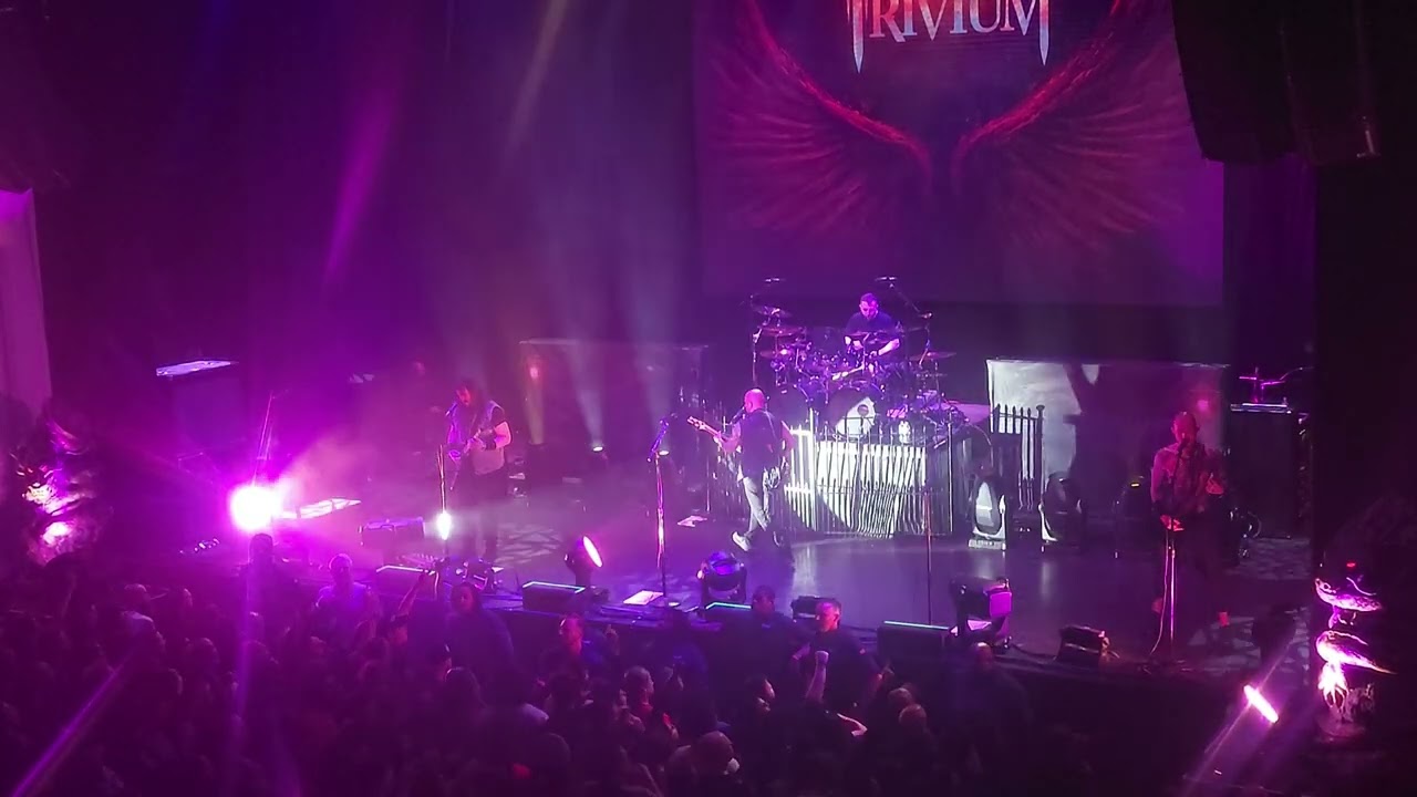 Trivium - Bury Me With My Screams (LIVE)