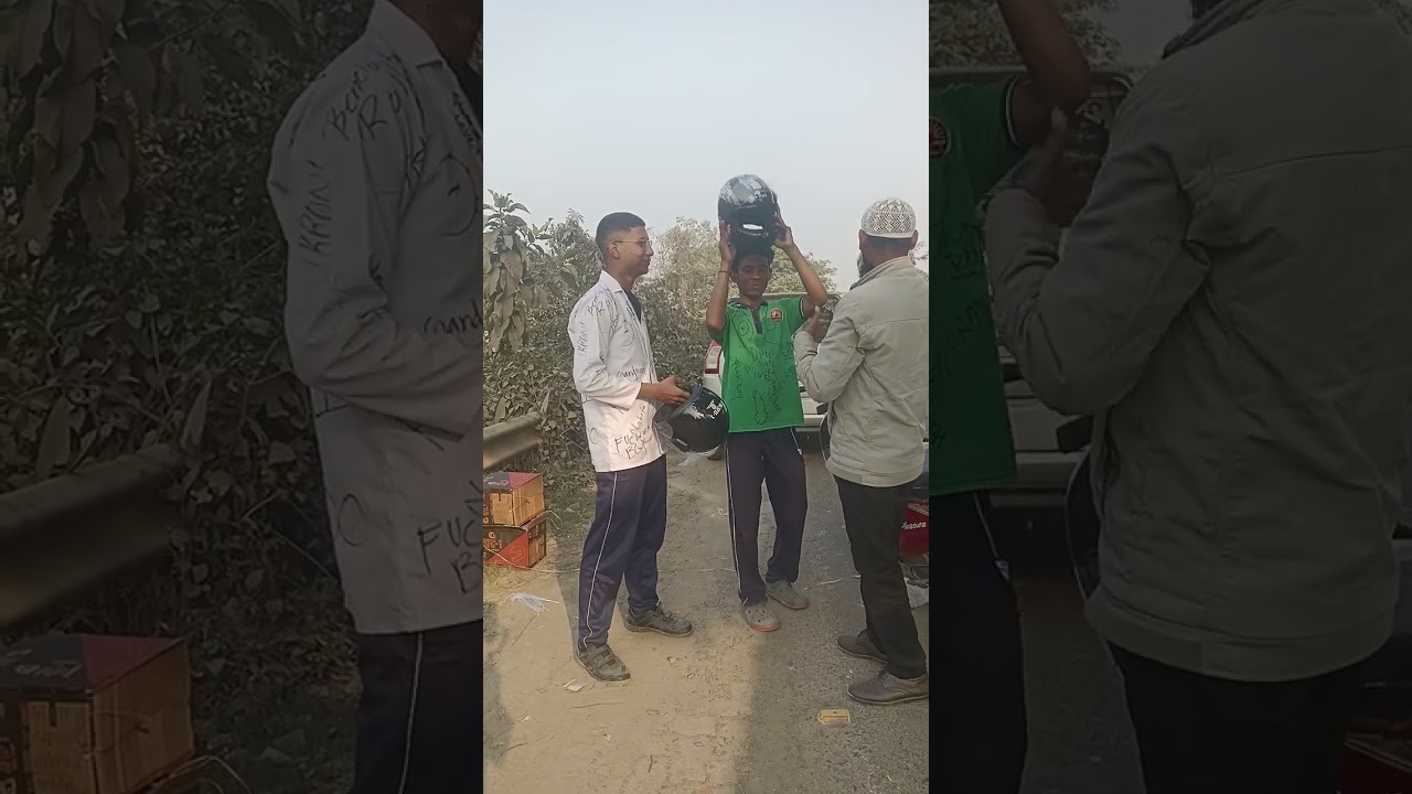 হেলমেটটি একটি গেম নিয়ে আসলাম