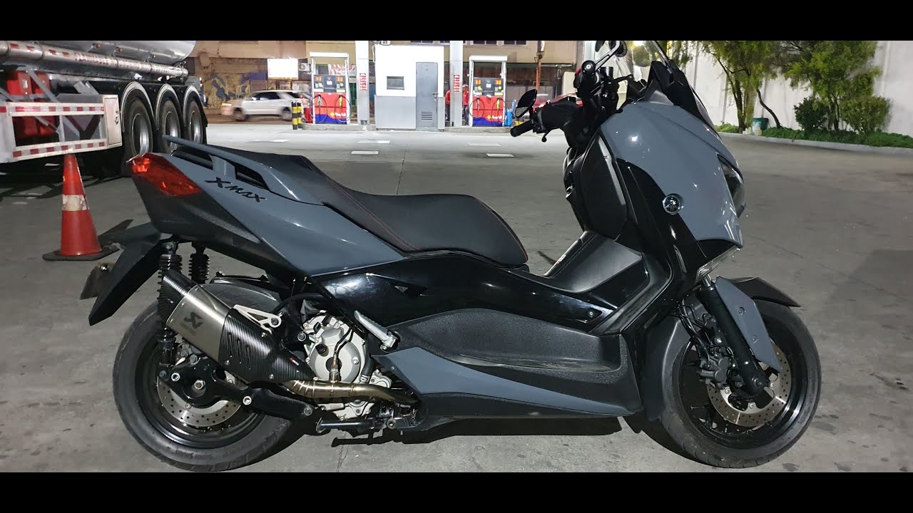 Yamaha Xmax 300 v2 2022 with Akrapovic M1 GP 400mm full system exhaust