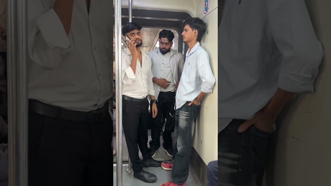 Ye kya ho raha hai delhi metro mein #viralvideo #shorts #viral #trending #ytshorts
