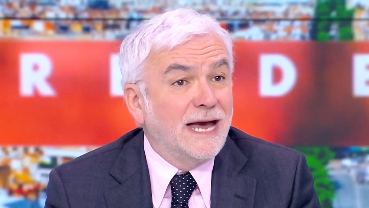 Pascal Praud s&rsquo;en prend &agrave; &Eacute;douard Philippe : 