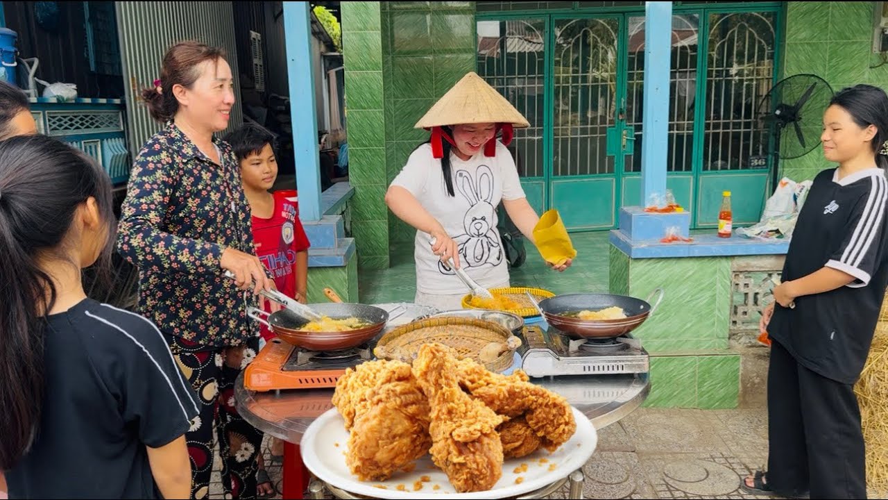 Khai Trương Lại Giang Hàng Bán Đùi Gà Rán Sau Bao Ngày Tạm Nghỉ Khách Đến Mua Chiên Không Kịp Bán