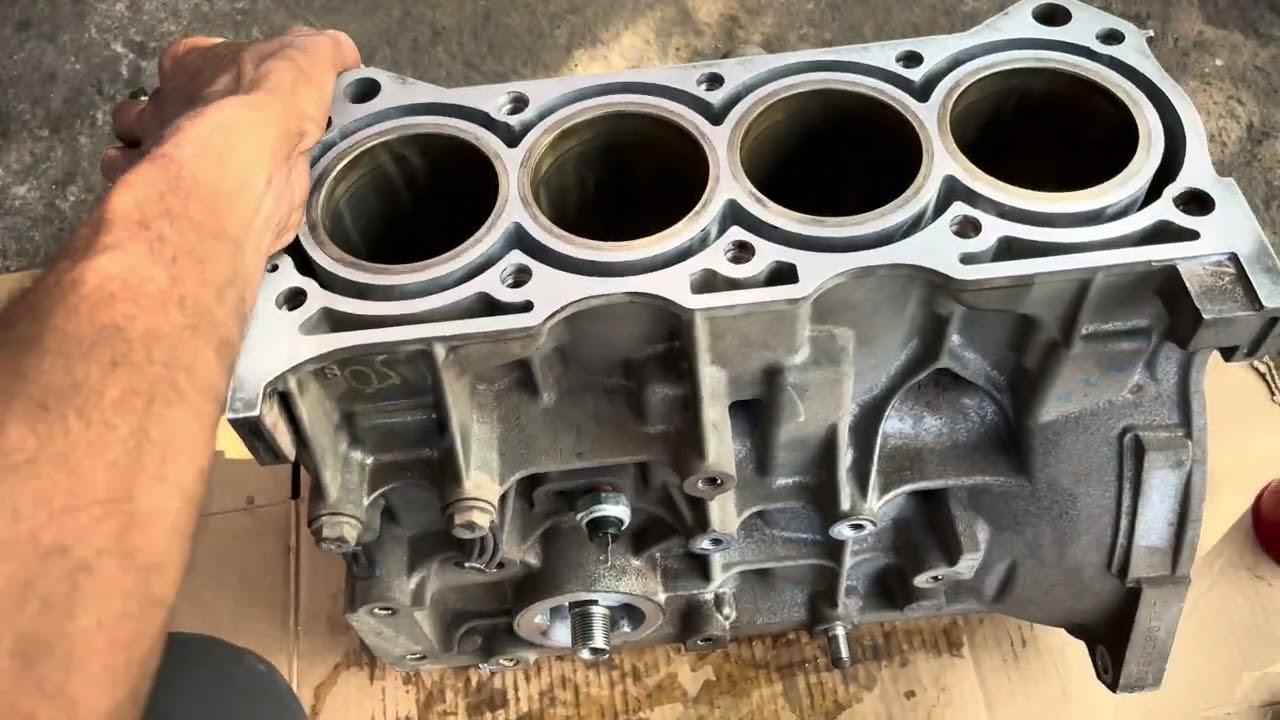 Suzuki EECO engine abnormal noise (@skilledmechanictamil )