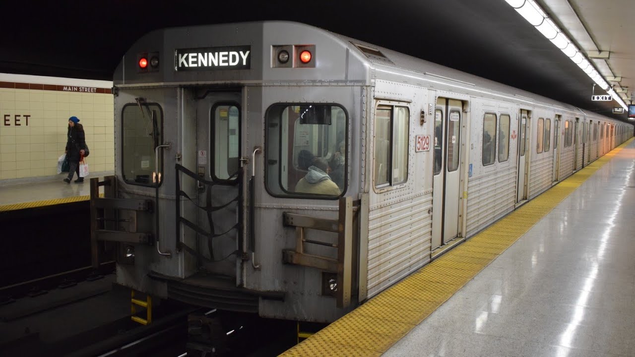 [Toronto Subway] Subway Ride On Line 2 From Kennedy To Kipling