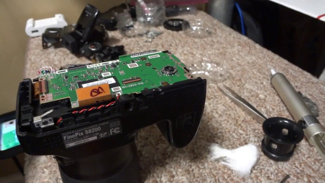 how to disassemble FUJIFILM FINEPIX S8200 part 05