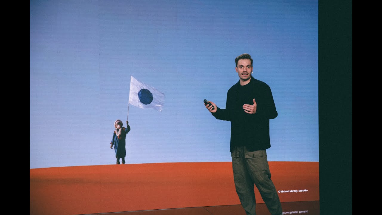 One World Flag I Thomas Mandl I Rethought