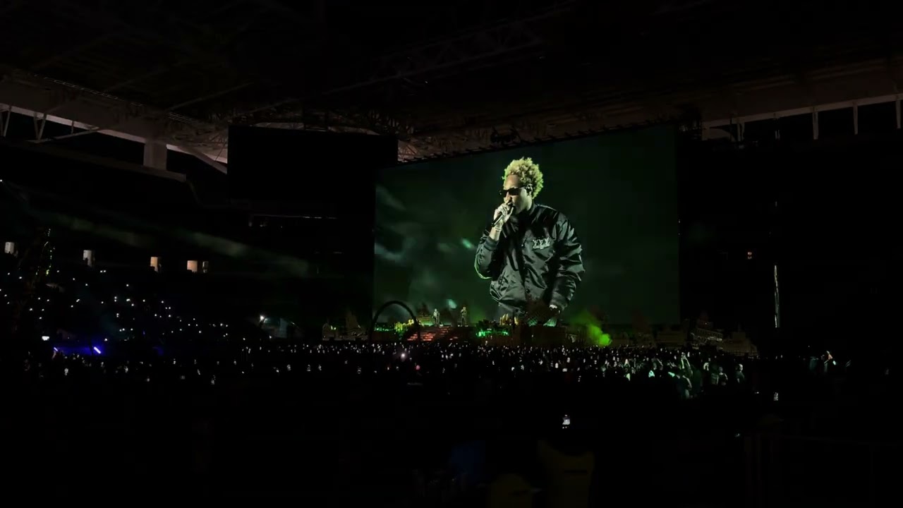 The Weeknd – Low Life (Live at Hard Rock Stadium, Miami – August 15, 2025) (Future )