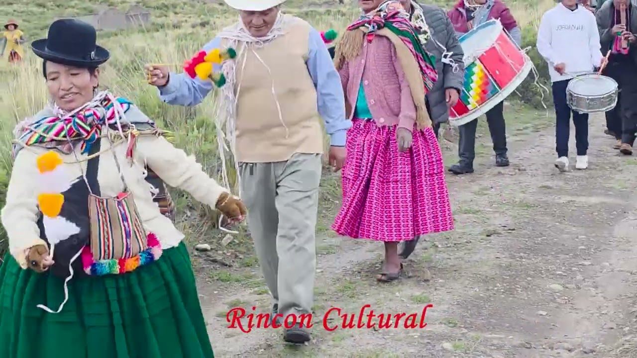 Catacora celebra el Lunes de Carnaval con ofrenda a la Pachamama por la producción de papa