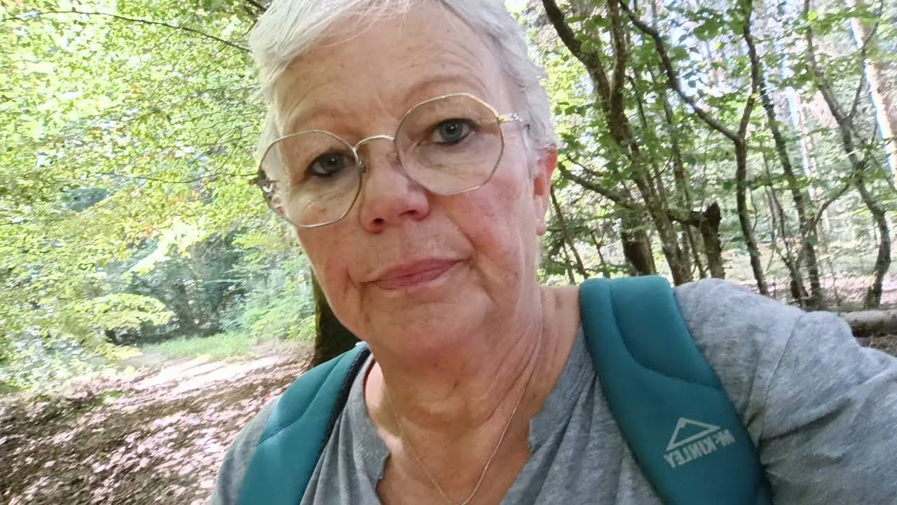 Titi a disparu dans le bois. Je ne le trouve pas.