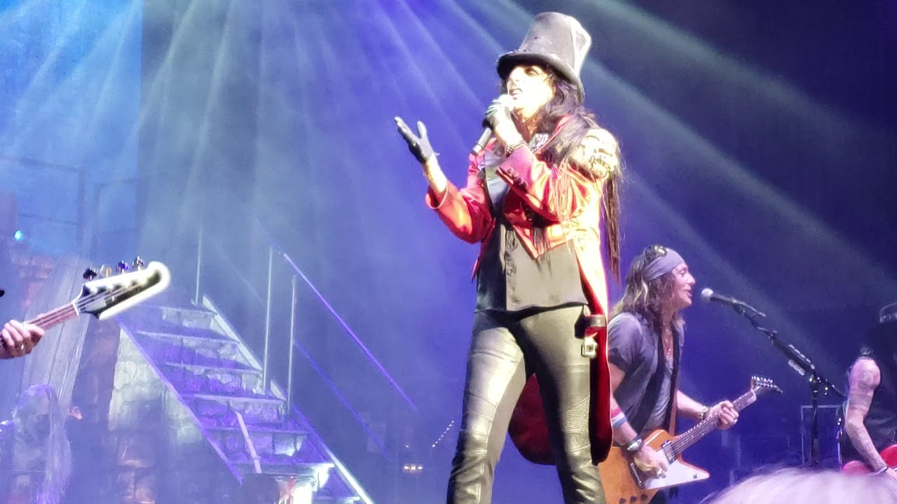 Alice Cooper Live - 