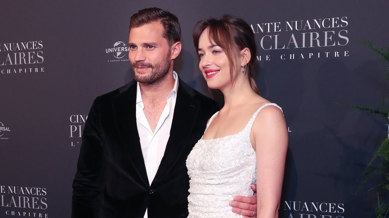 Красная дорожка парижской премьеры фильма «Пятьдесят оттенков свободы»