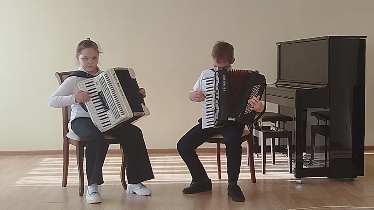 Дуэт Дехтяронок Елена и Глод Александр.