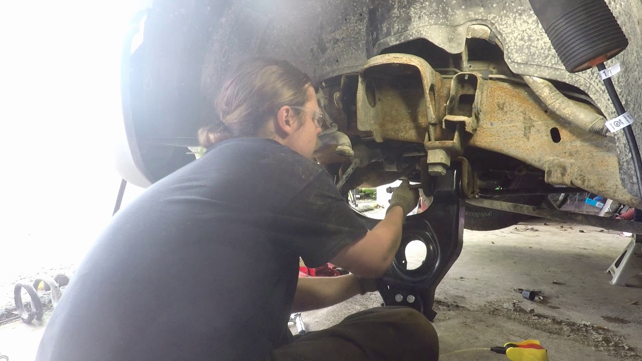 Rebuilding Front End of 04 GMC Sierra 1500 4.3L