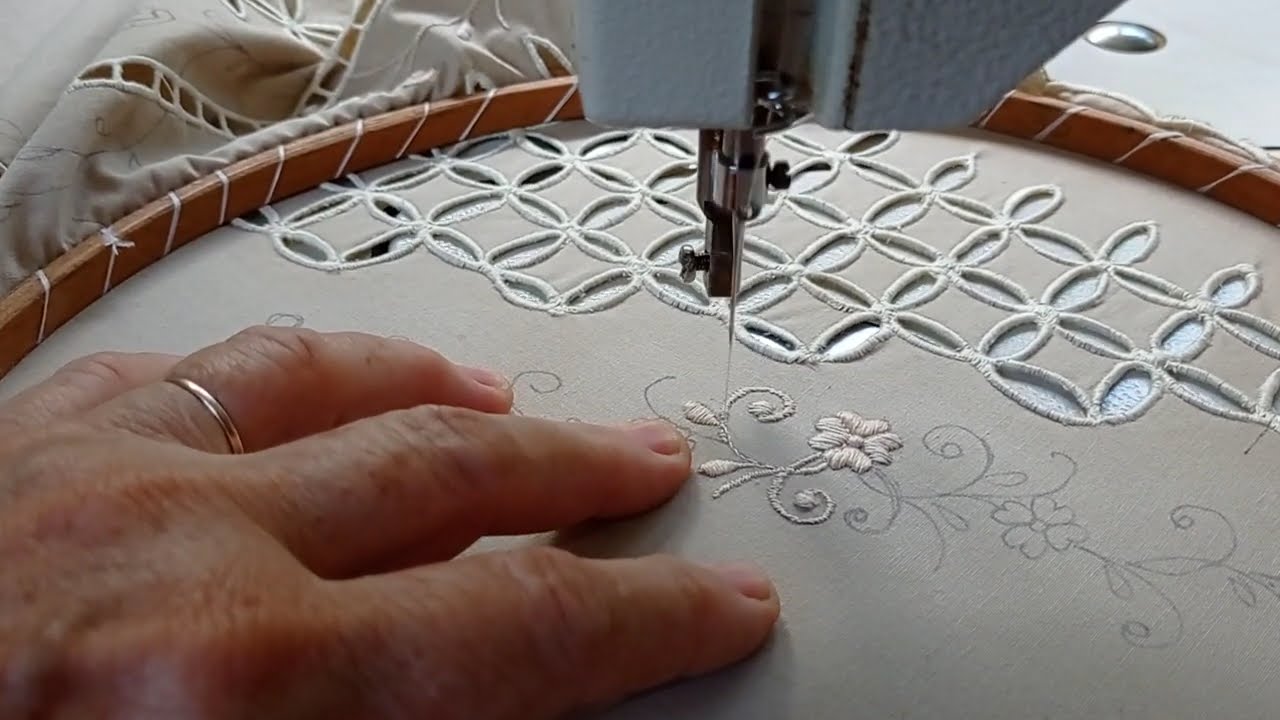 lençol bordado com várias pontos e emenda perfeita com ponto palito🧵