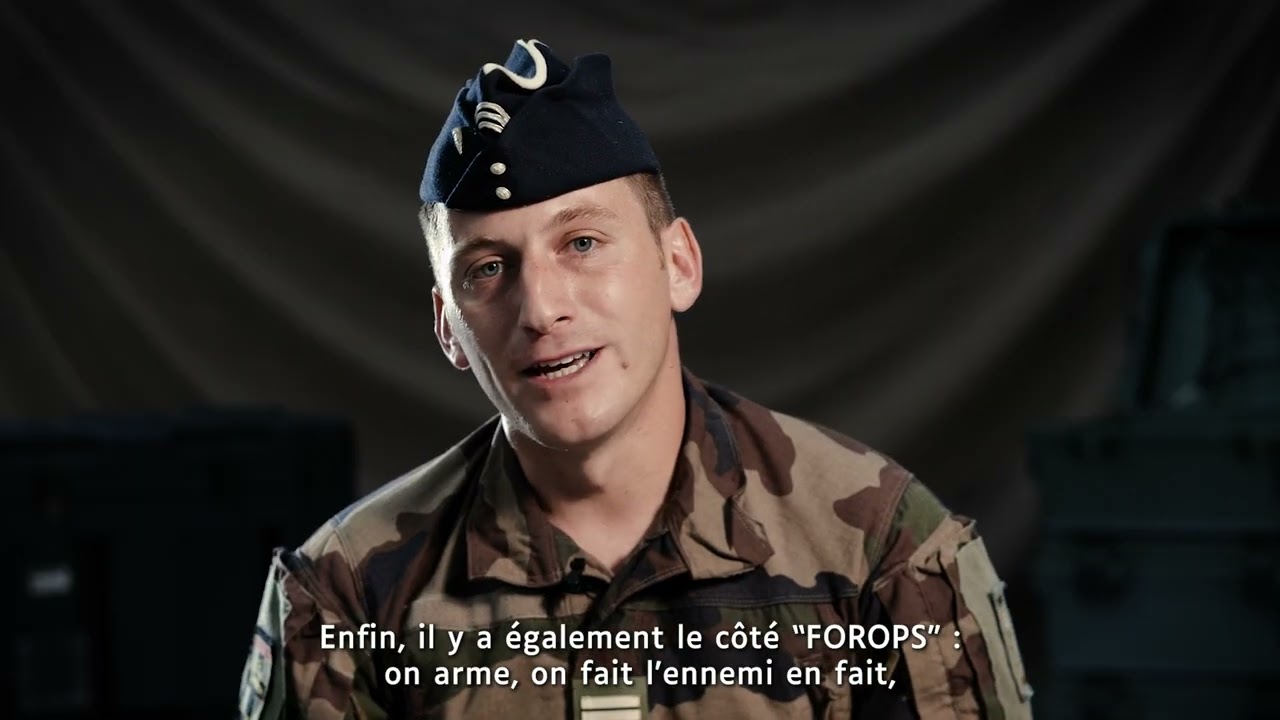 PORTRAITS DE DRAGONS - CAPITAINE ANTOINE, OFFICIER ADJOINT.