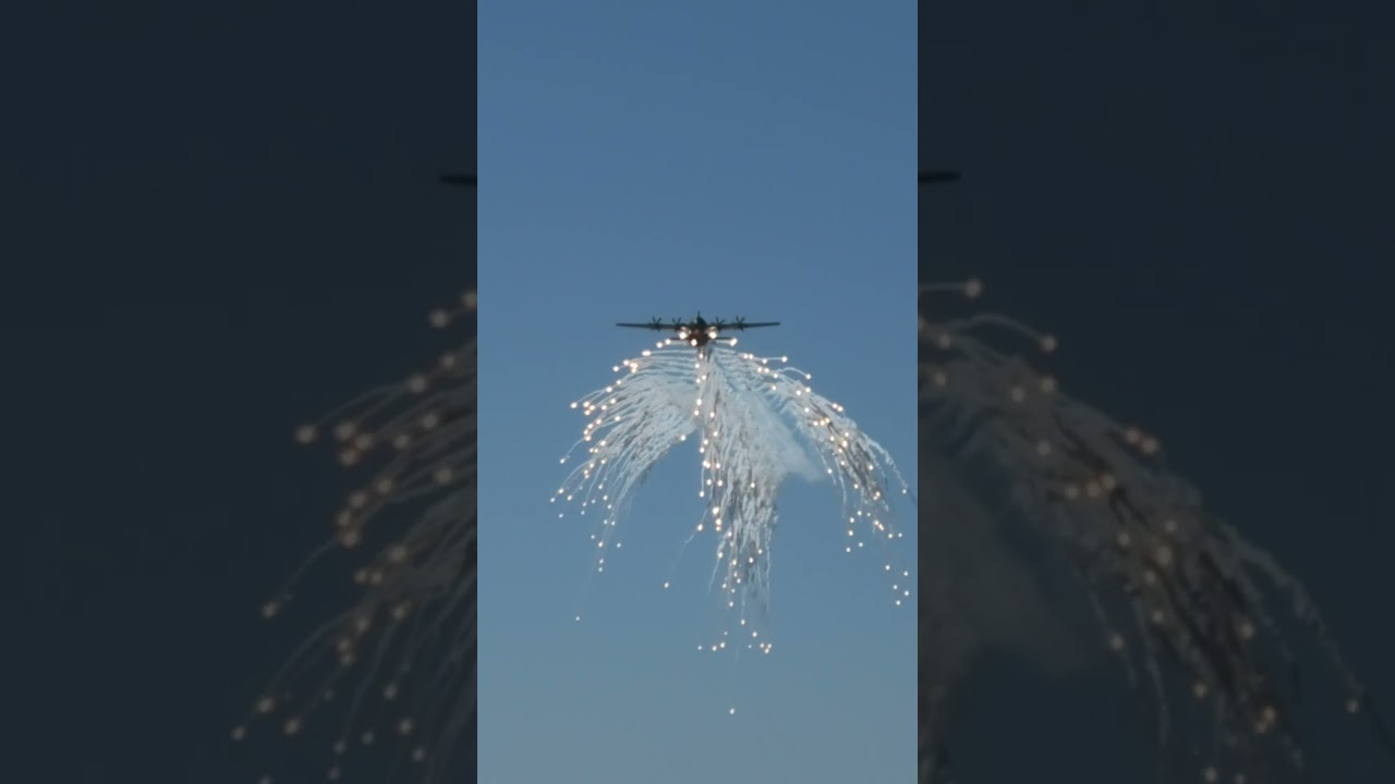 C-130 Hercules huge flare dump to evade heat seeking missiles #shorts #aviation #airshow
