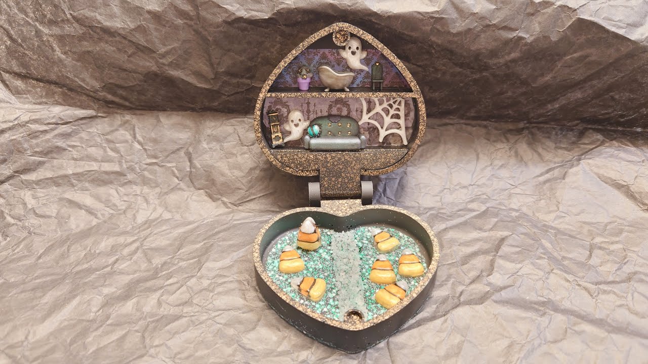 Sophie and Toffee Pocket Dollhouse Halloween Edition – Haunted Dollhouse