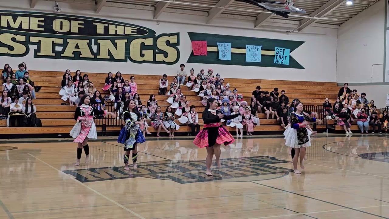 Valley HS hmong club / hmong night at MTHS 