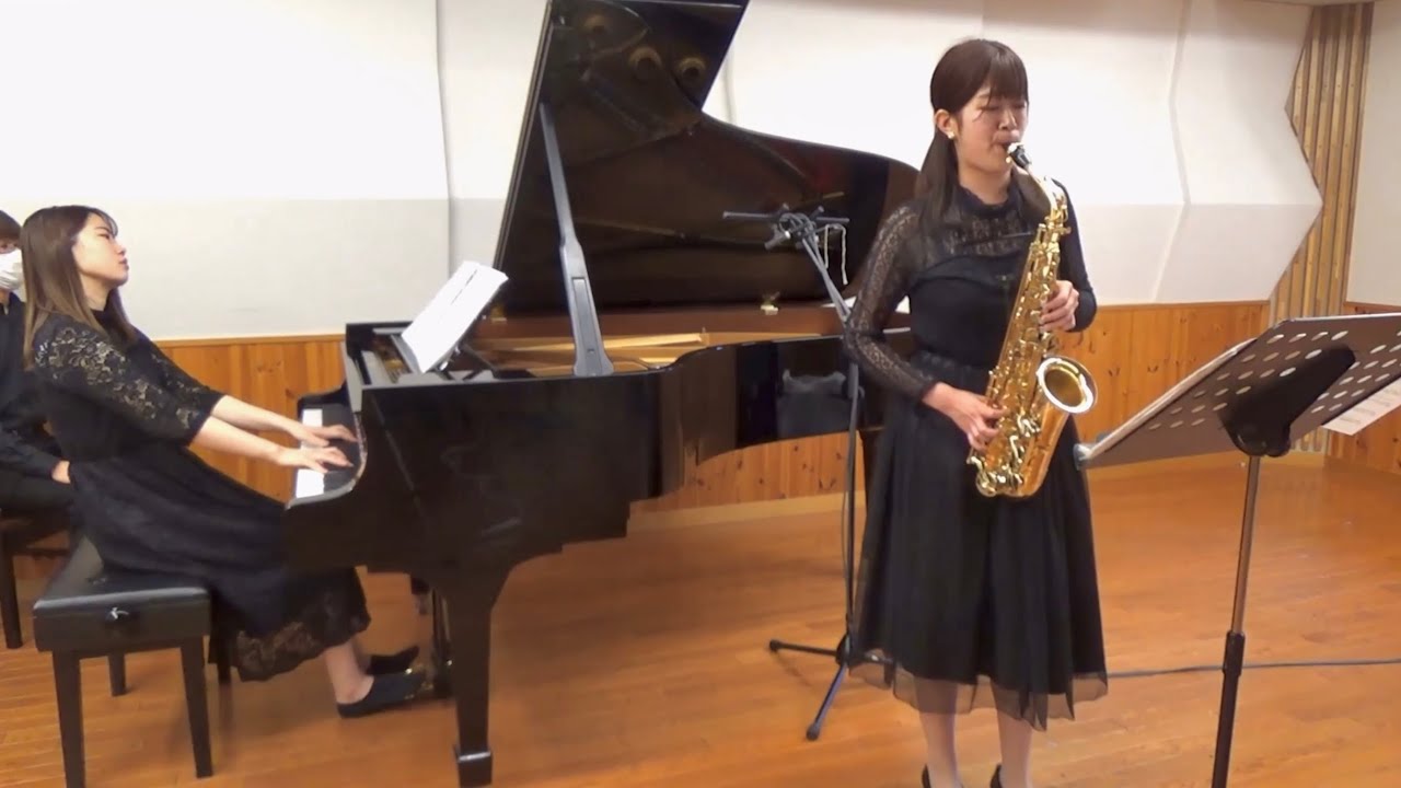 Claude Achille Debussy:Rapsodie pour saxophone alto et Piano