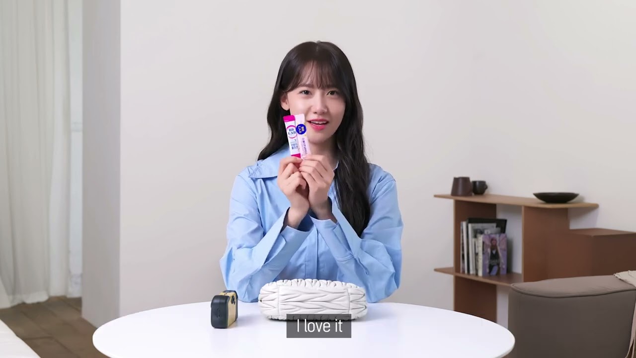 [BB LAB] What's In Yoona's Bag?