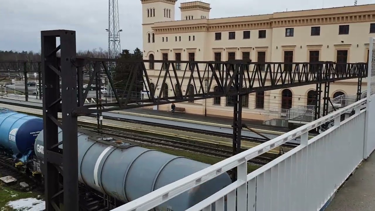 Dworzec PKP Węgliniec Pięknie Wyremontowany + Przyłapane składy na stacji :)
