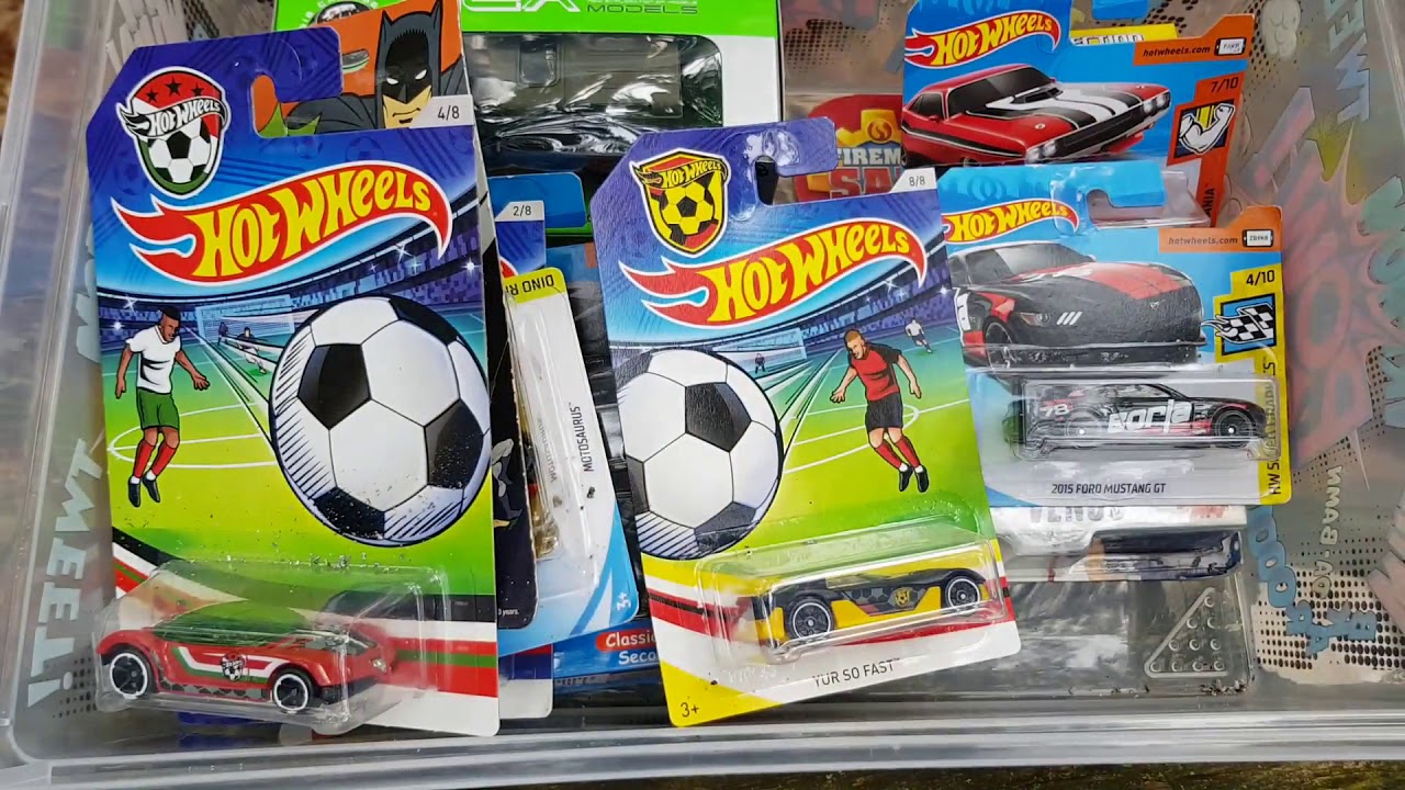 Time for a Walk and Unboxing Cars in the Forest! 🚗🌲