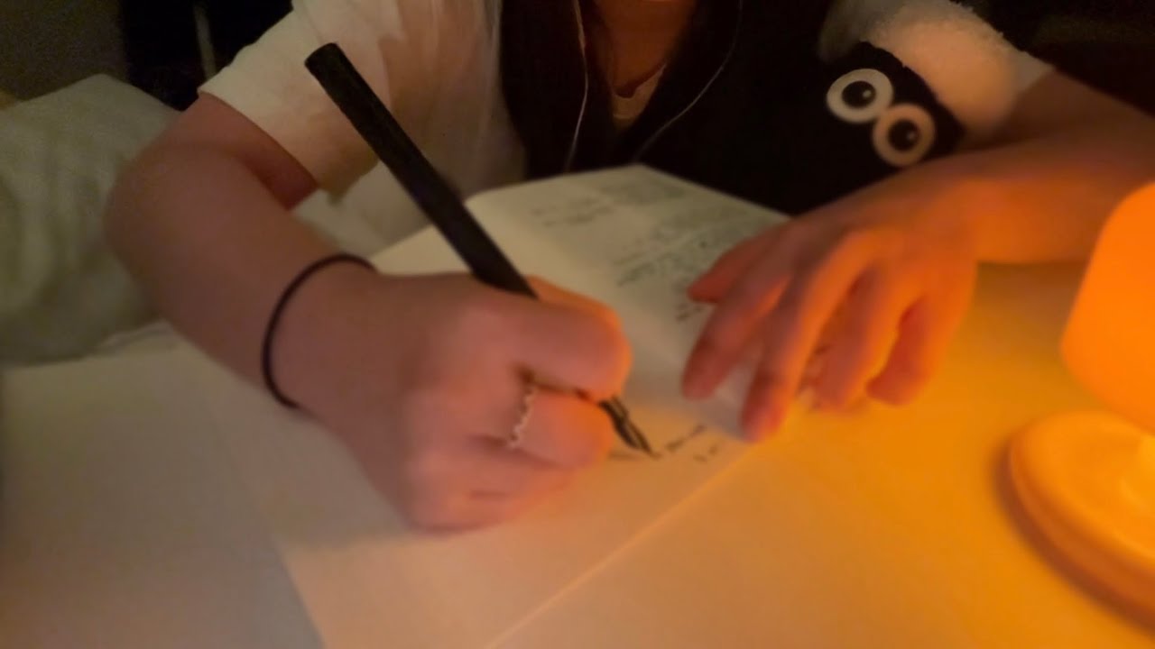 ASMR | Journal with me