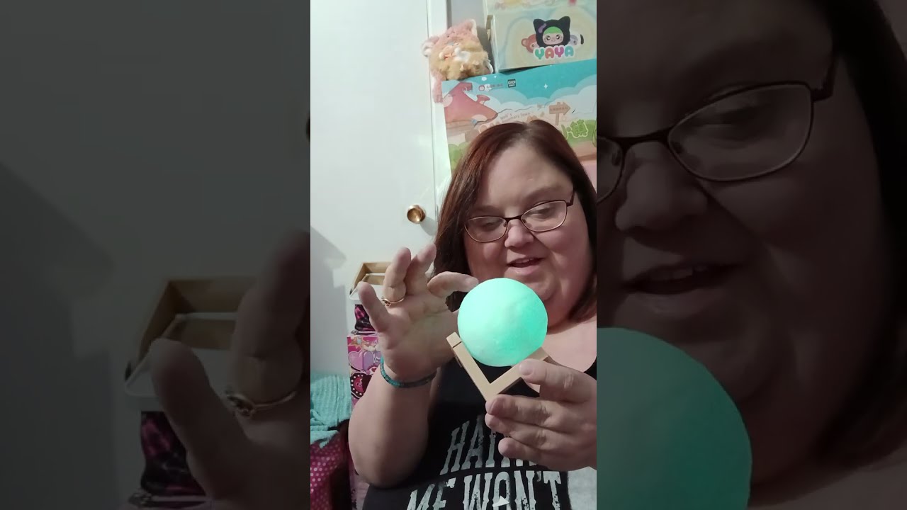 UNBOXING WITH SARA SPILLS