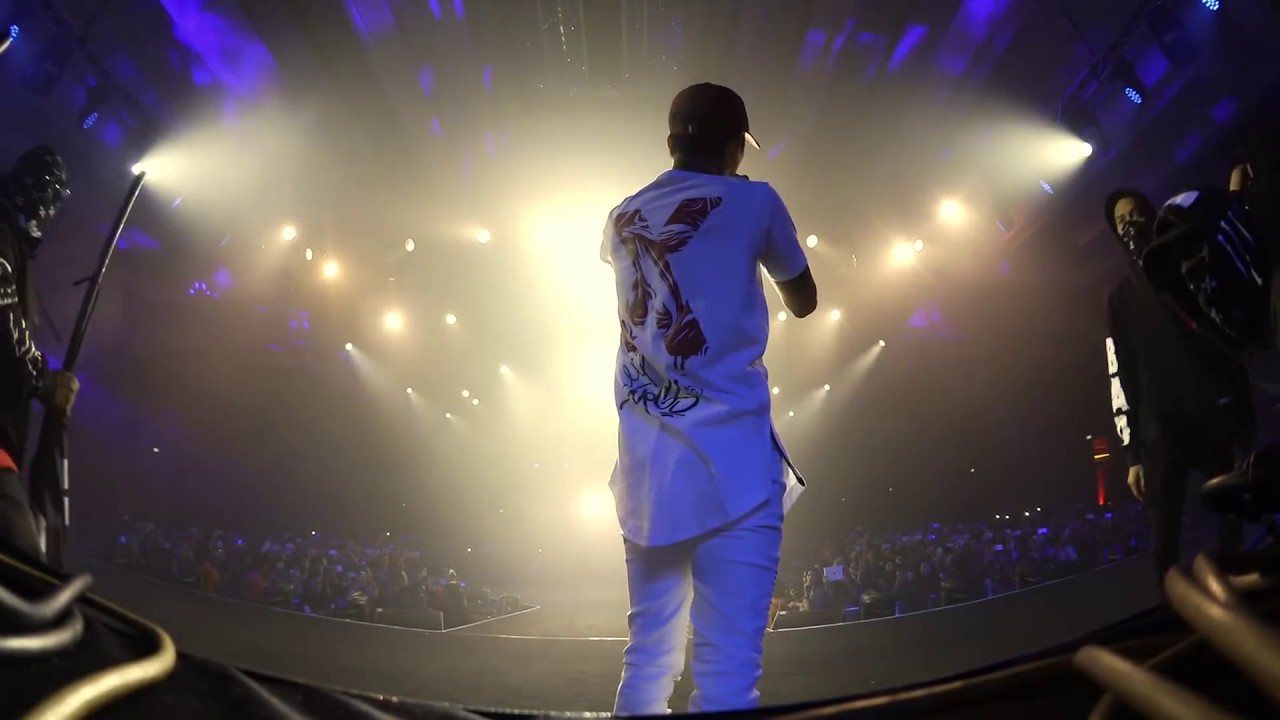 YOUNG LEX - Bad Ft.Awkarin (Live @ Youtube Fanfest 2016)