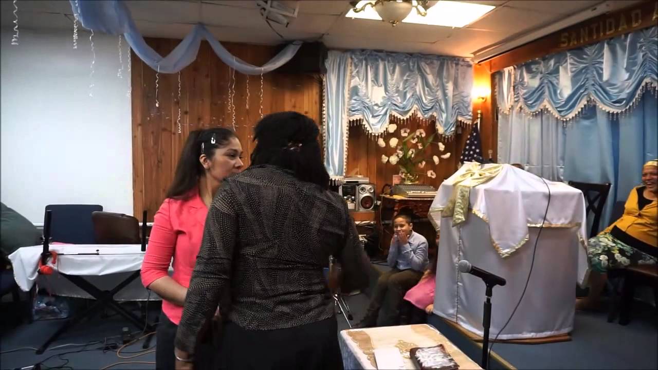 drama: La Biblia Empolvada