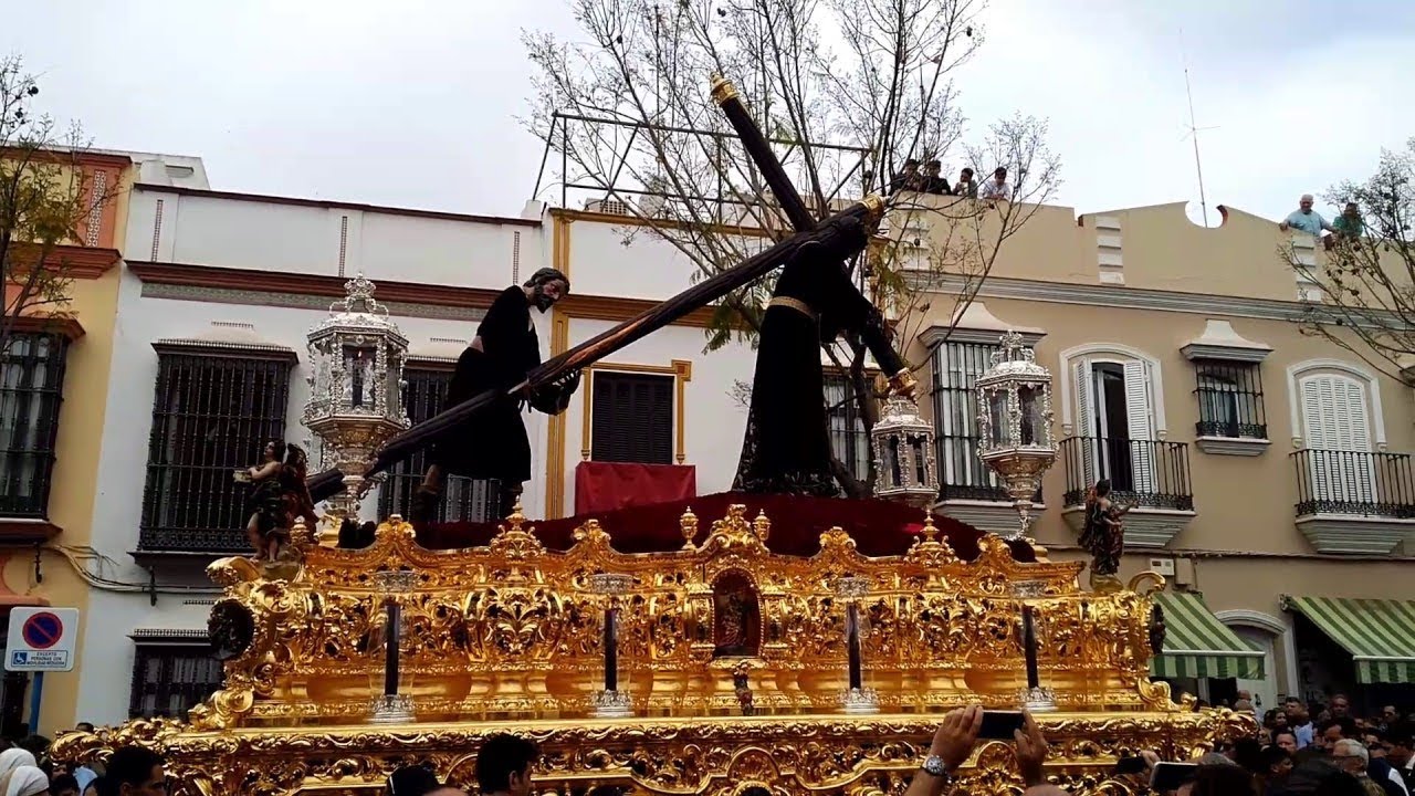 La Madrugada #3. Recorrido Hermandad Jesús Nazareno. Arahal 2006