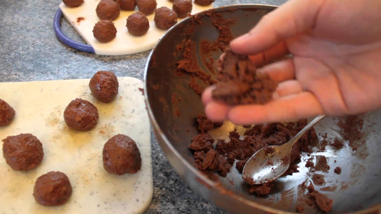 Ja! Natürlich kocht der Julian: Haselnuss Nougat Pralinen