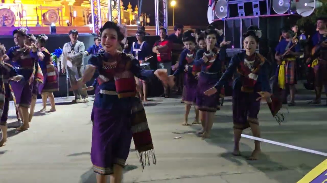 ชนะเลิศอันดับ1 วัดวังน้ำเย็น คณะโฮมสังวาทนักปราชณ์คนอีสาน โชว์#สนุกสนาน 