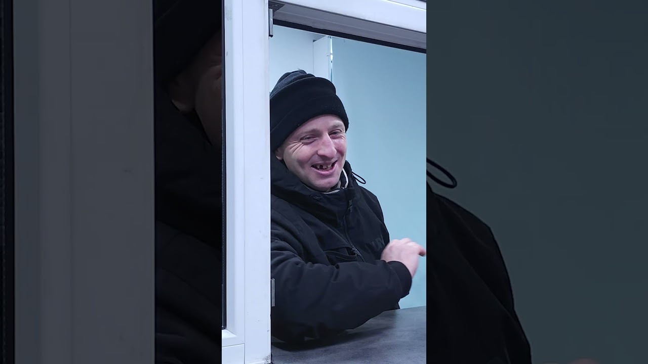 Nie zdał w pierwszej klasie.