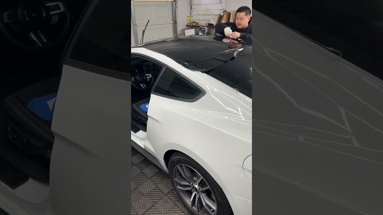 Gloss black roof wrap helping with paint protection and aesthetic look!! 👀