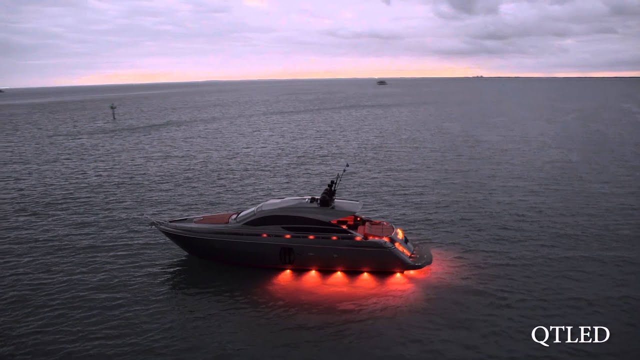 Yachtpics Underwater Light Video