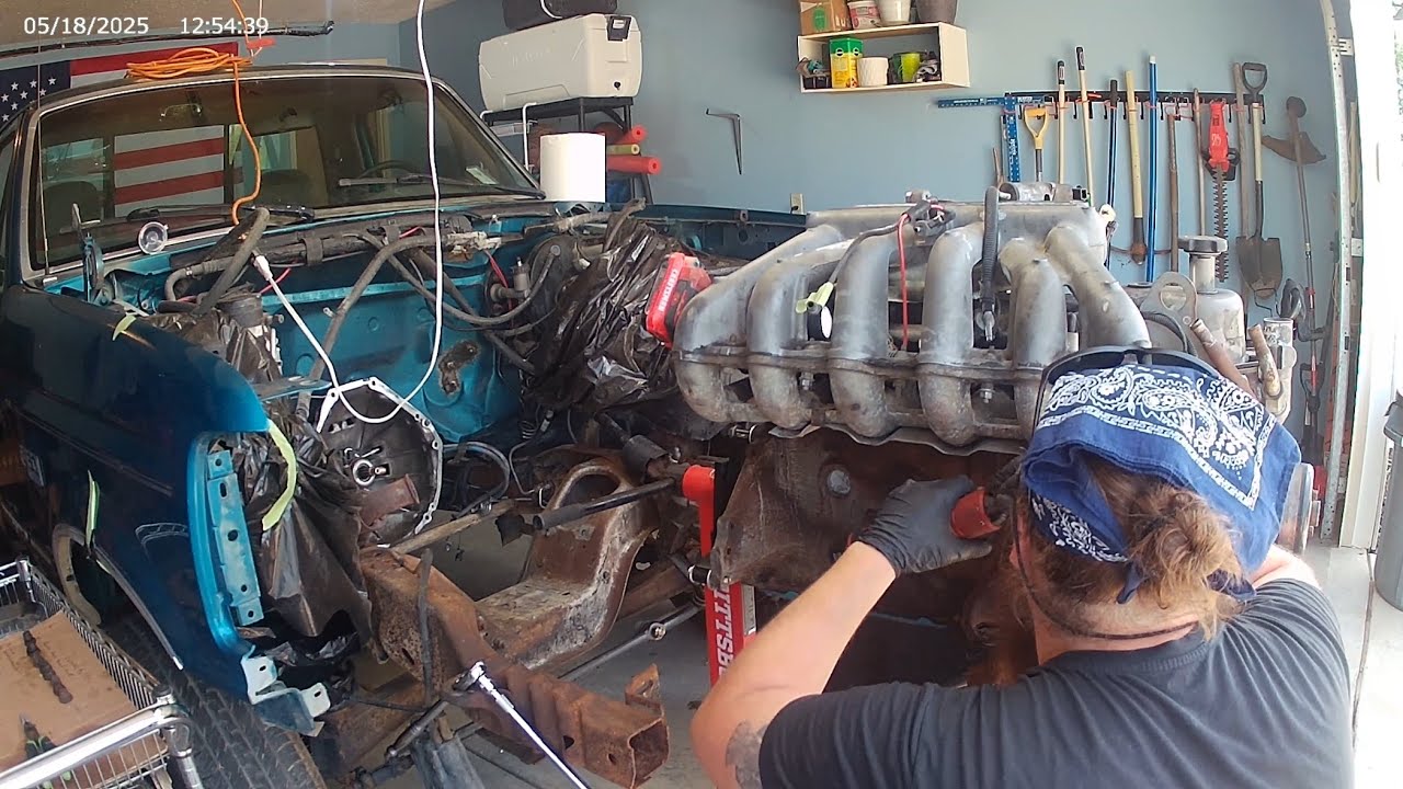 Removing intake and exhaust manifold on this 94 ford 300 inline six