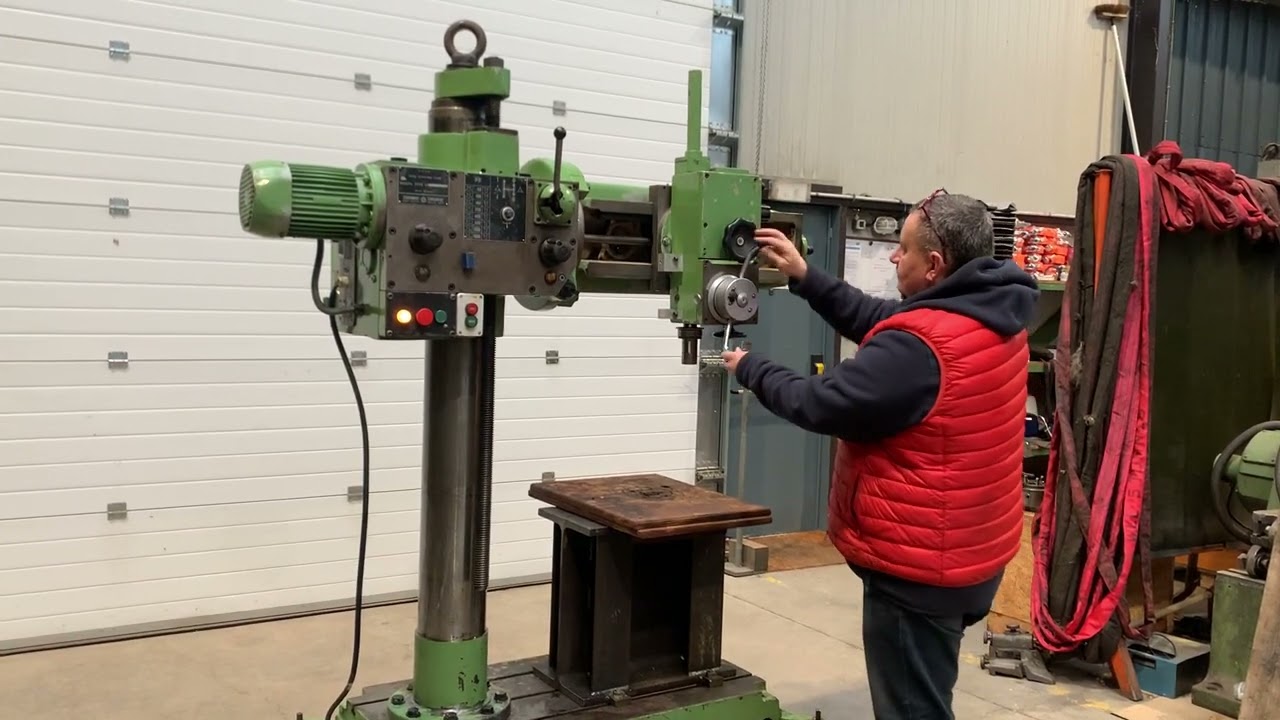 Perceuse radiale STANKO type 2K52 - www.retec-machines.com