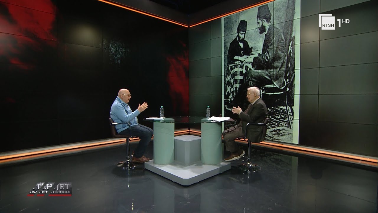 Zbuloni sekretet e firmëtarit të Pavarësisë, Iliaz Vrioni. Si komunistët ia hodhën varrin në lumë