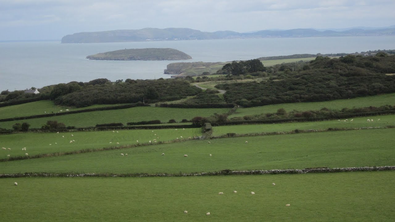 Llangoed Fedw Fawr Bwrdd Arthur Country Walk Scenery, Anglesey Walks, Tour Wales Walking Holidays UK