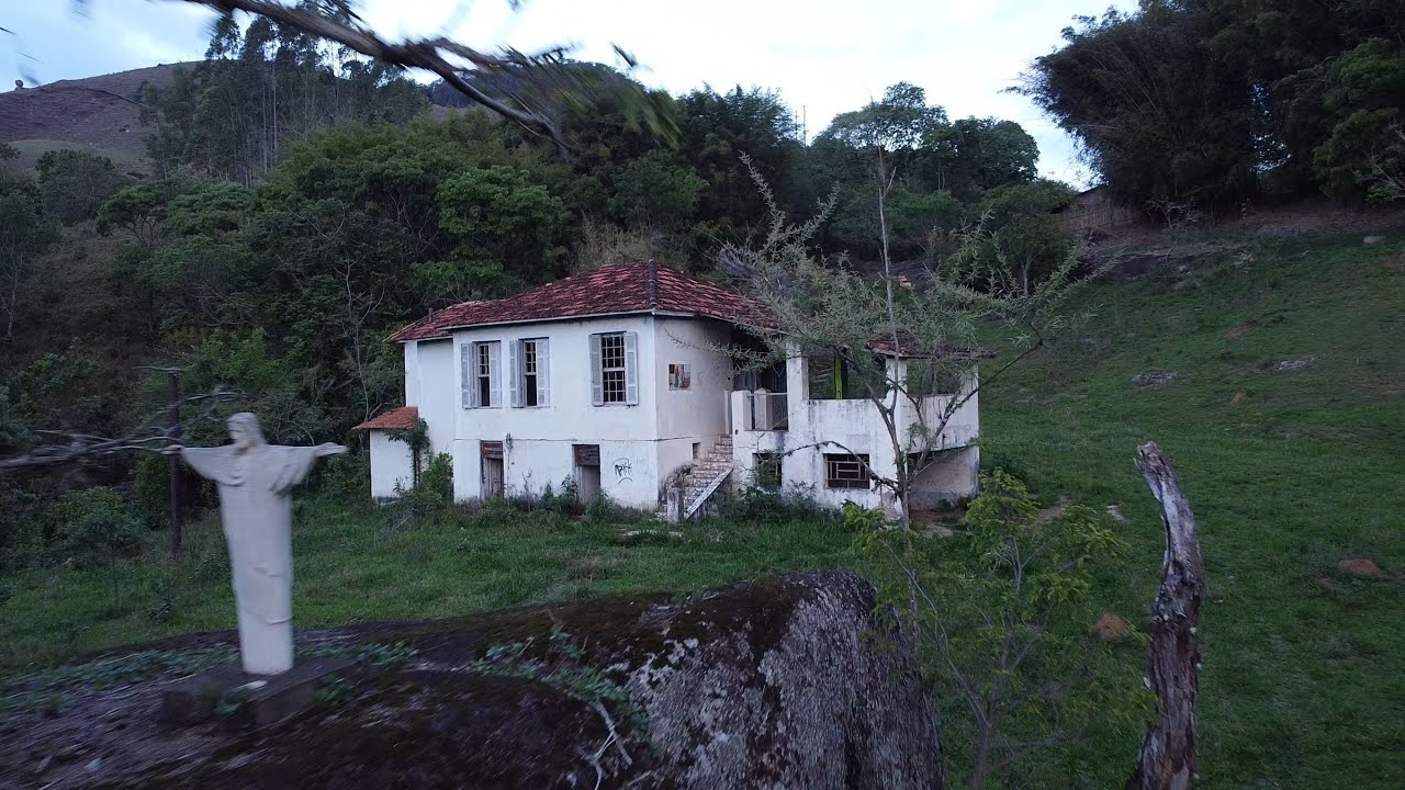 ELE SEMPRE SONHOU EM TER ESSE SONHO. APÓS UMA ENFERMIDADE TUDO FICOU ABANDONADO